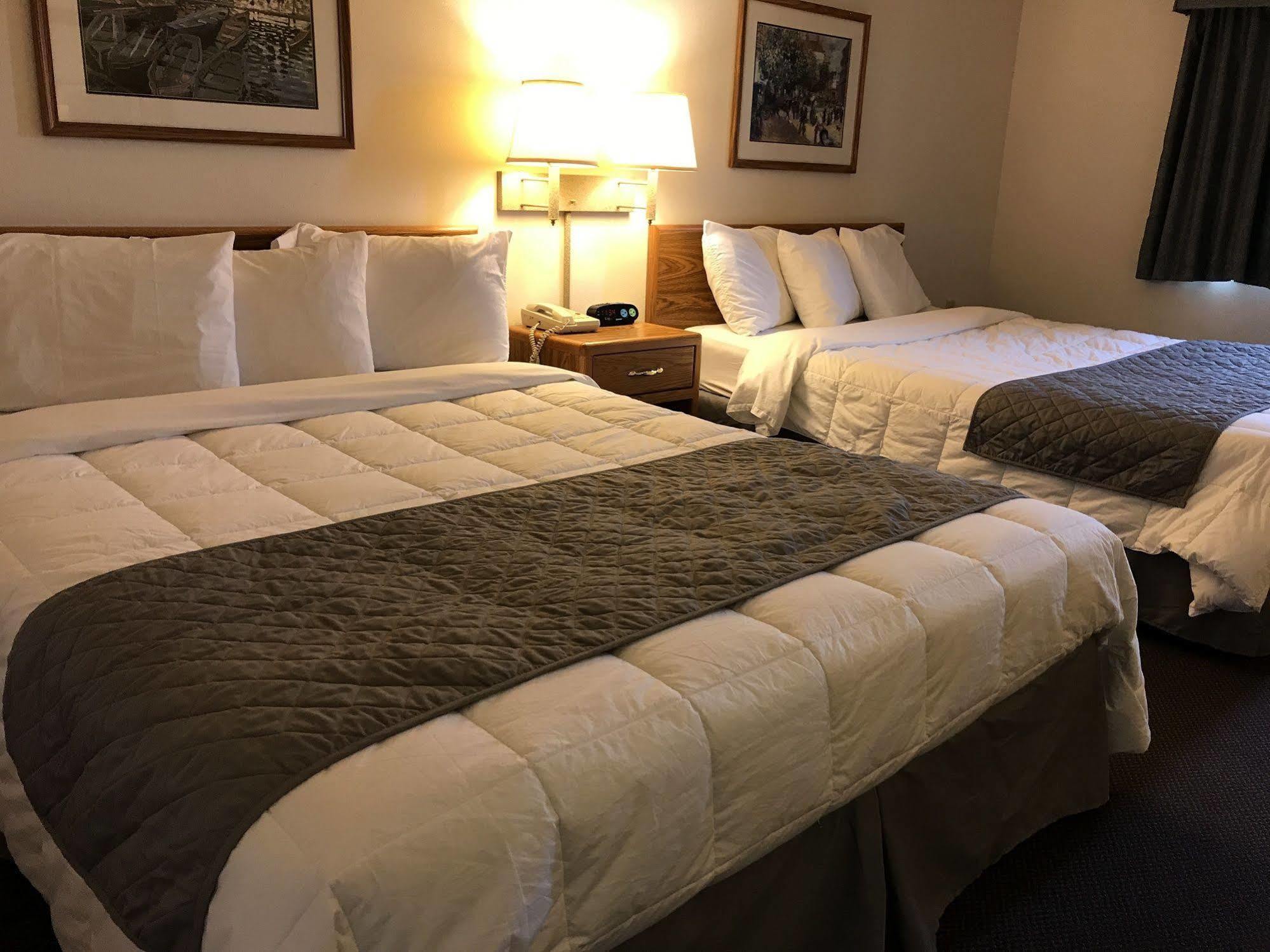 Fairbridge Inn & Suites Thorp Exteriör bild