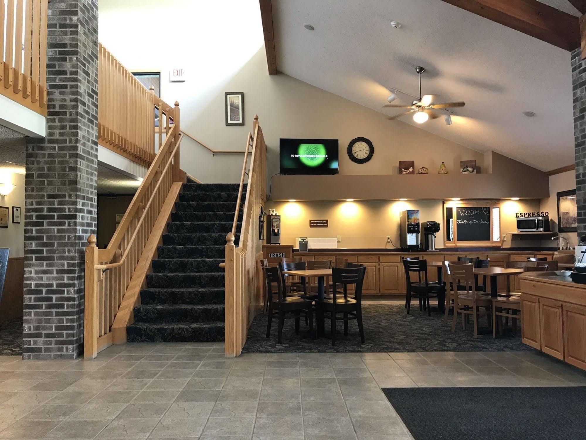 Fairbridge Inn & Suites Thorp Exteriör bild